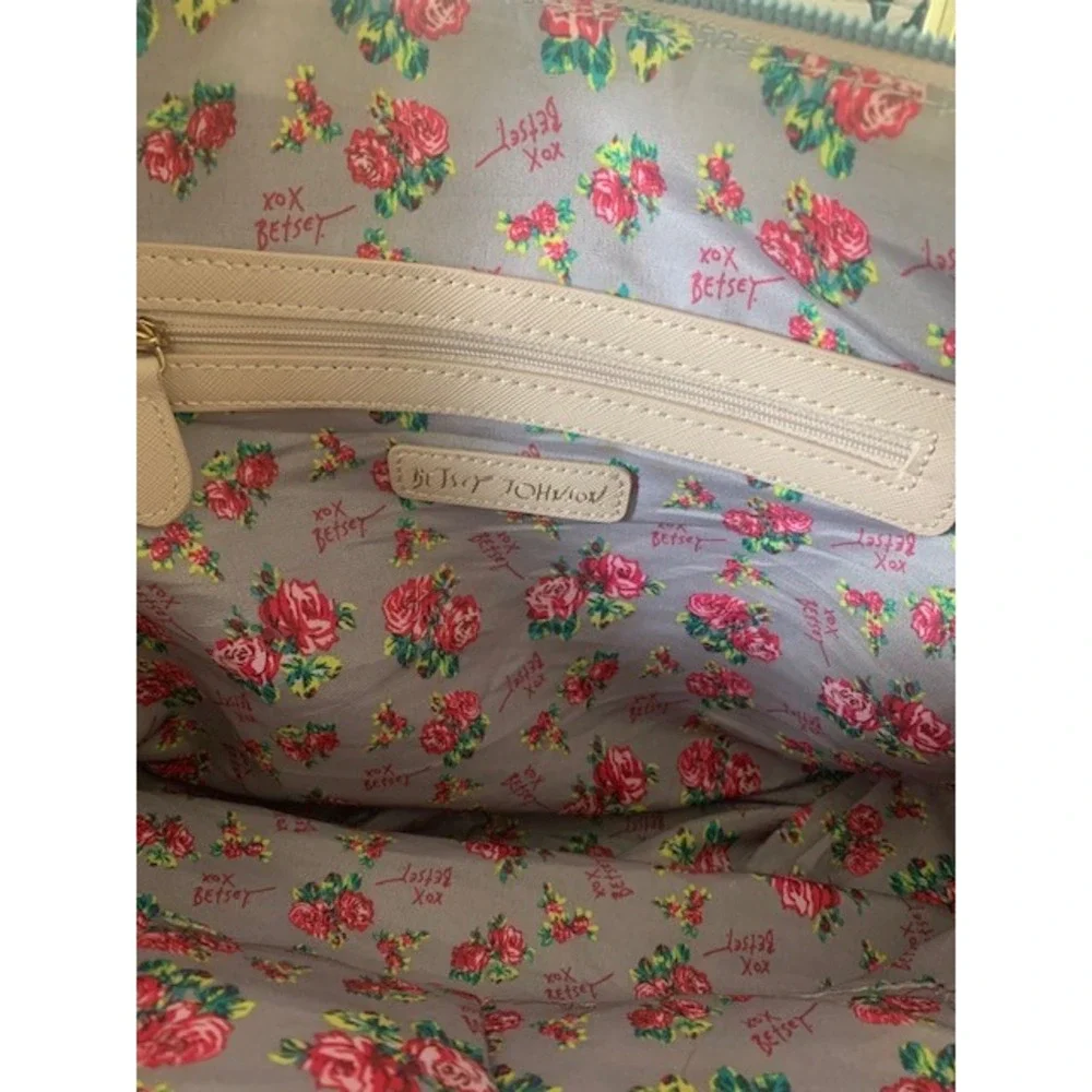 Betsey Johnson betsey johnson